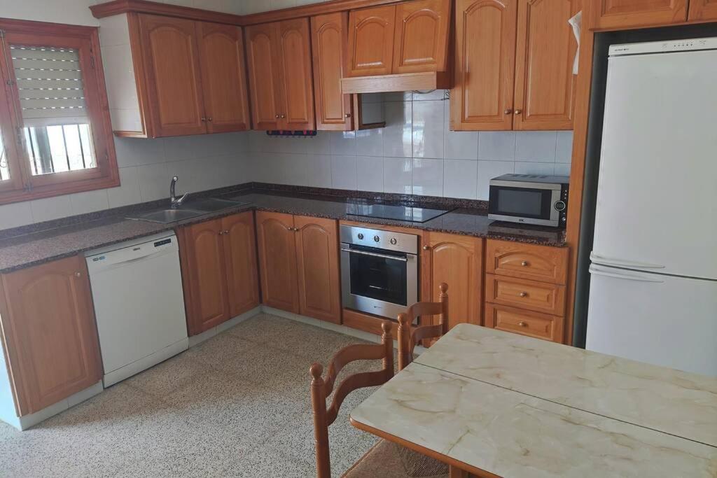 Villa Rustica Privada Con Gran Chalet Y Piscina Elche Luaran gambar