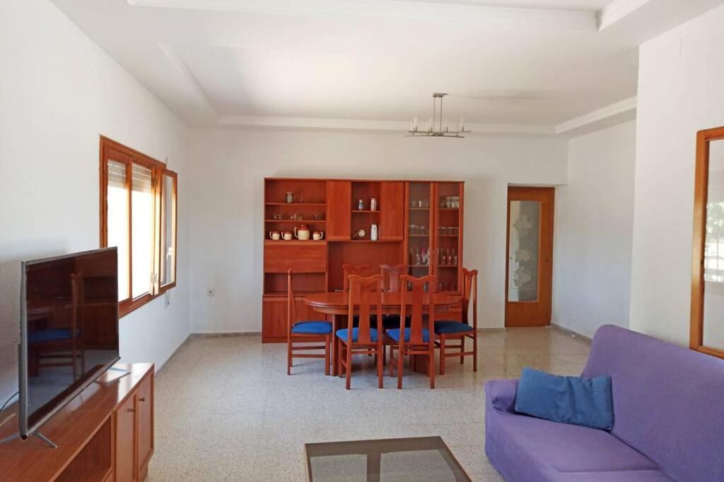Villa Rustica Privada Con Gran Chalet Y Piscina Elche Luaran gambar